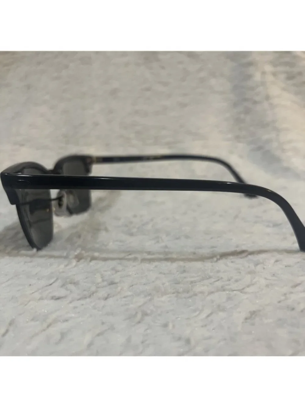Ray-Ban RB3016 Clubmaster Polarized Sunglasses Black 1305 B1 51. 21 145 - Picture 3 of 10